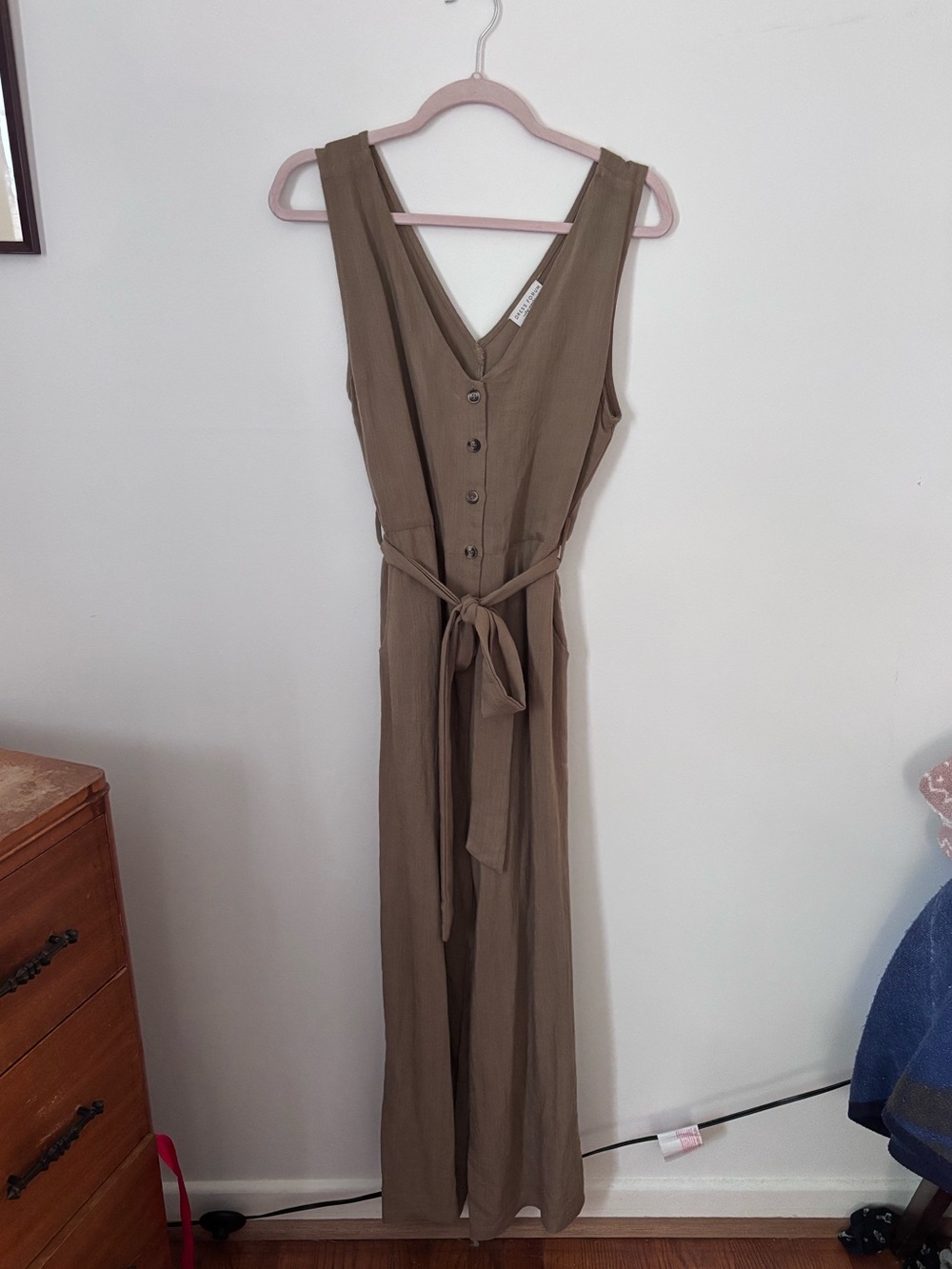NWT Dress Forum Sleeveless Button-Front Jumpsuit in Olive Brown, Size L